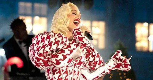 Gwen Stefani's super festive performance for 'Christmas In Rockefeller Center' 2022