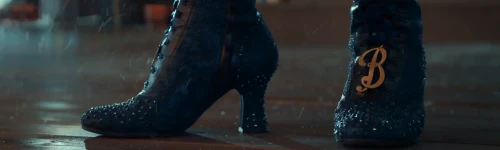 Boots Unveils Their 2024 Christmas Advert: Mrs. Claus’ Glam Werkshop Takes Center Stage